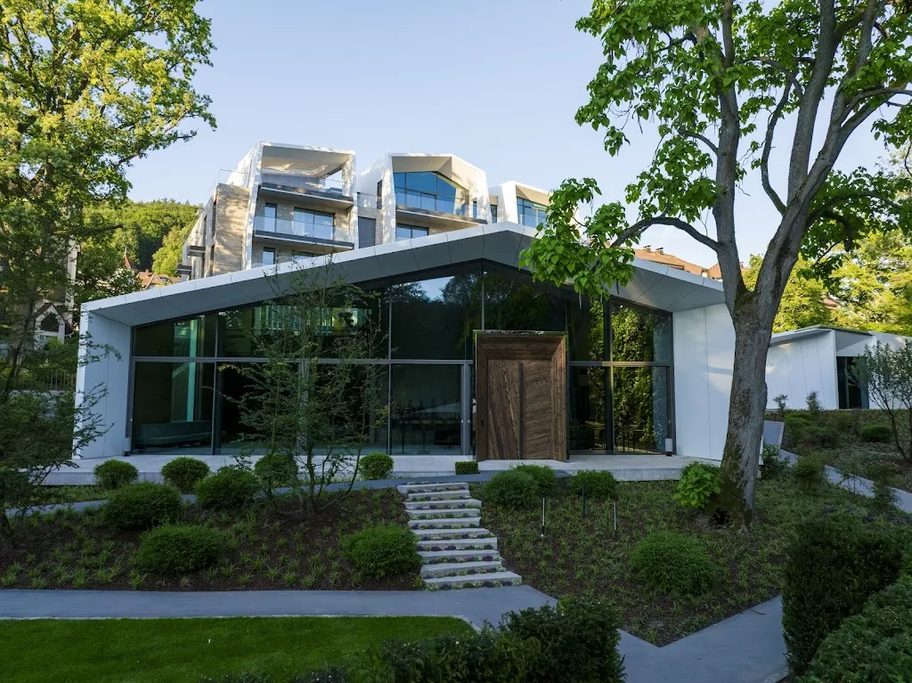 FOGO e ÁGUA_Orb_slider_image_3