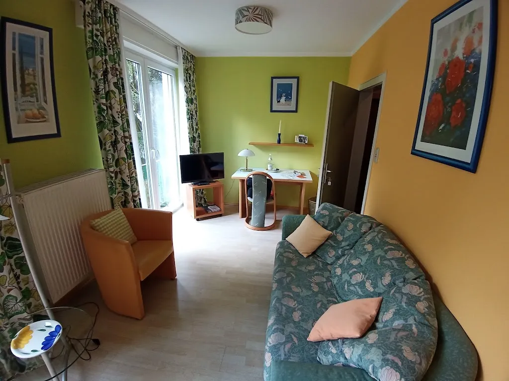 E. H._Helvetia_Orb_review