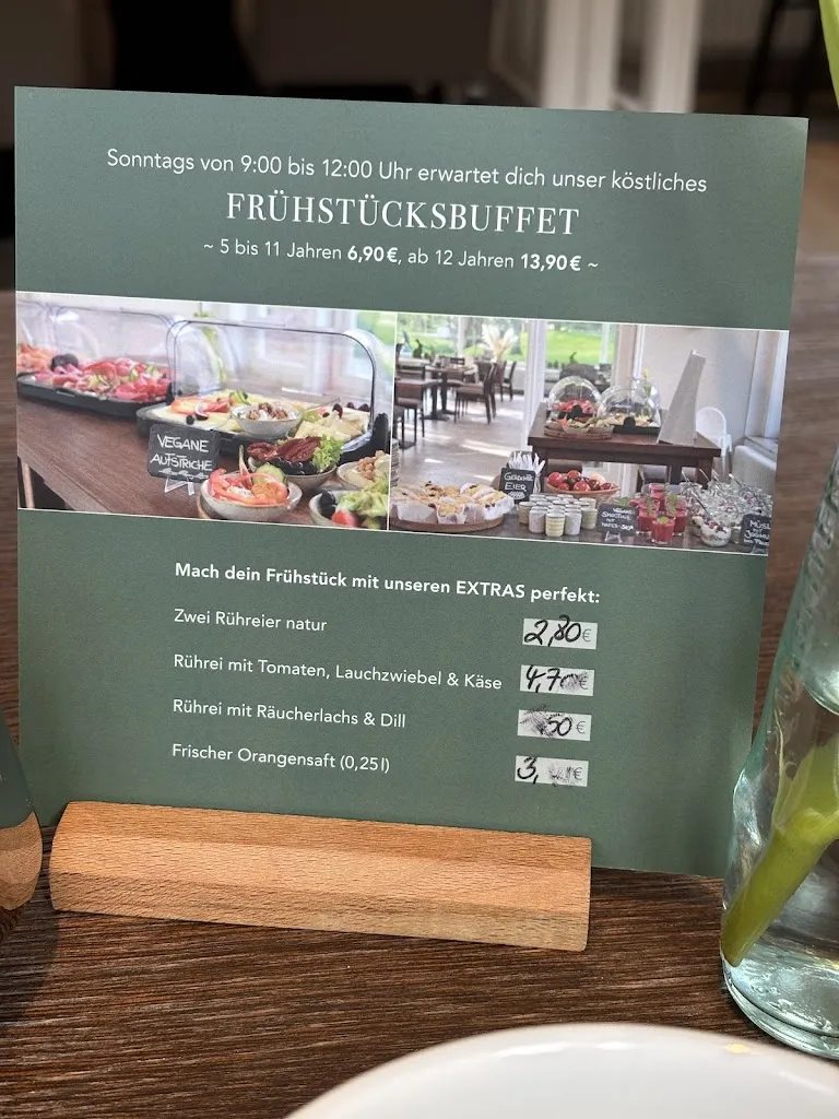 Menu_Kowalskis im Park_Orb_image_2