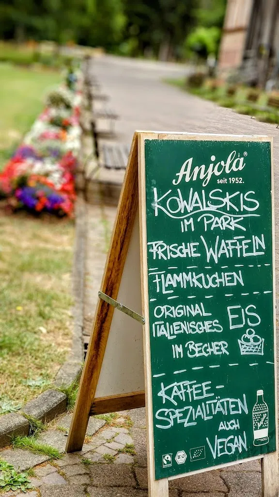 Menu_Kowalskis im Park_Orb_image_3