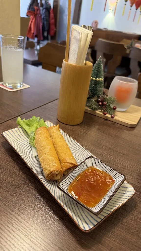 R. B. (FireFly)_Royal DT Cafe Restaurant_Langenburg_review