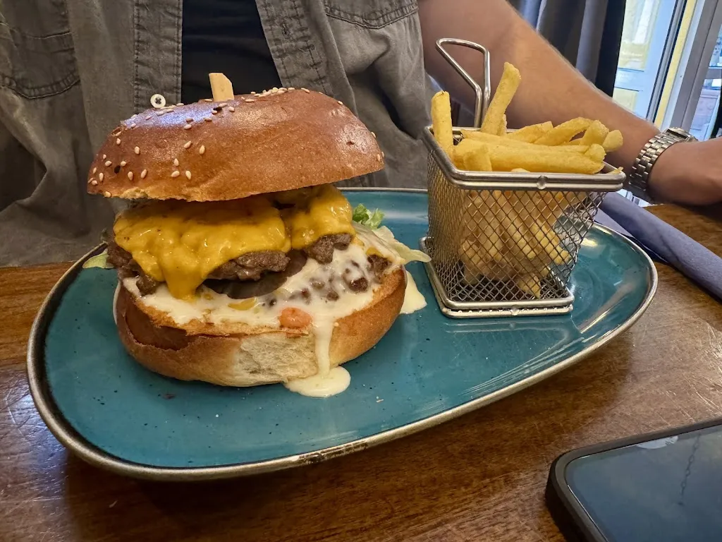 Jenny Hema_MaBs Café, Bar, Restaurant_Bensheim_review