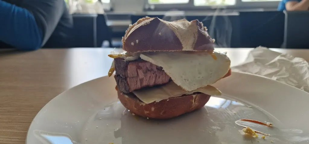 Zum goldenen Schüle ristorante a Tal