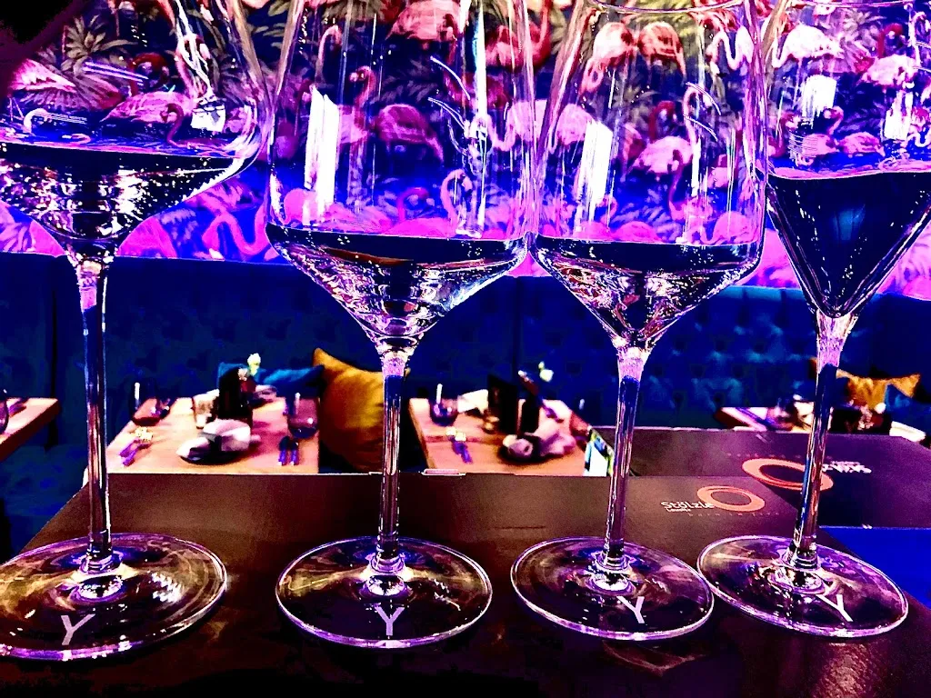 Y Winebar Eltville_Rhein_slider_image_3