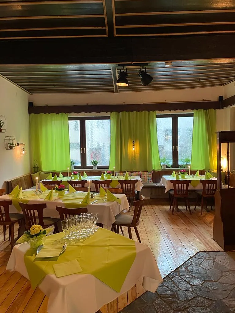 Gasthaus Rheingauer Hof_Rhein_slider_image_1