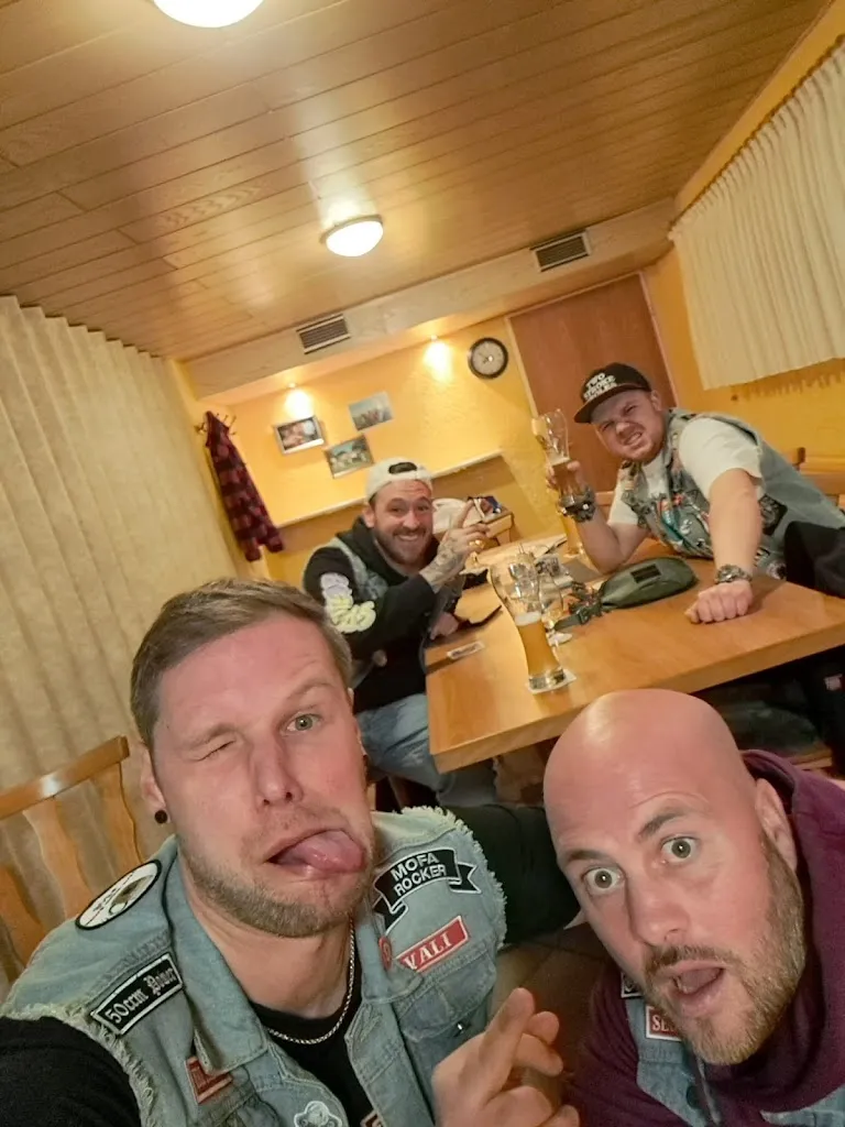 Fabian S._Dieter Bäuerle Kegelbahnen Täles-Treff_Tal_reseña