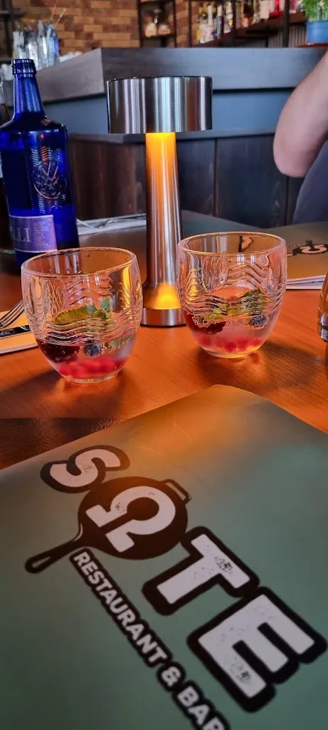 Petra Schlosser_Casper Cafe & Cocktailbar_Hanau_review