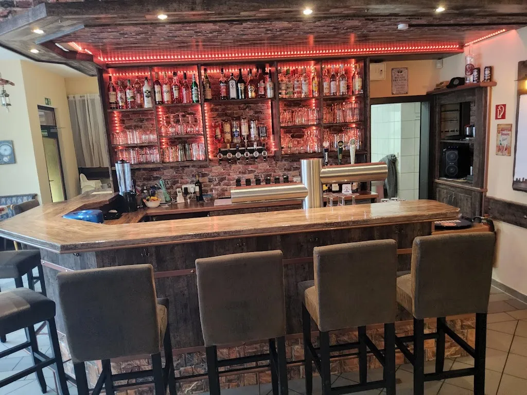 Peter's Adlertreff_Hanau_slider_image_1