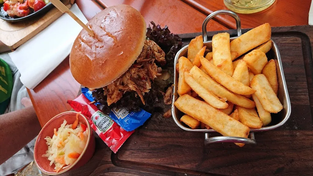 Menü_Drei Meter über dem Main_Main_Bild_5