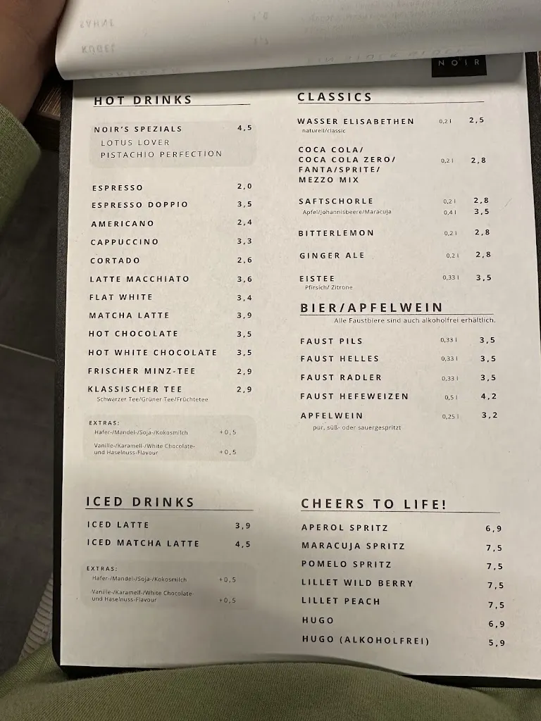 Menu_Café Noir_Main_immagine_1