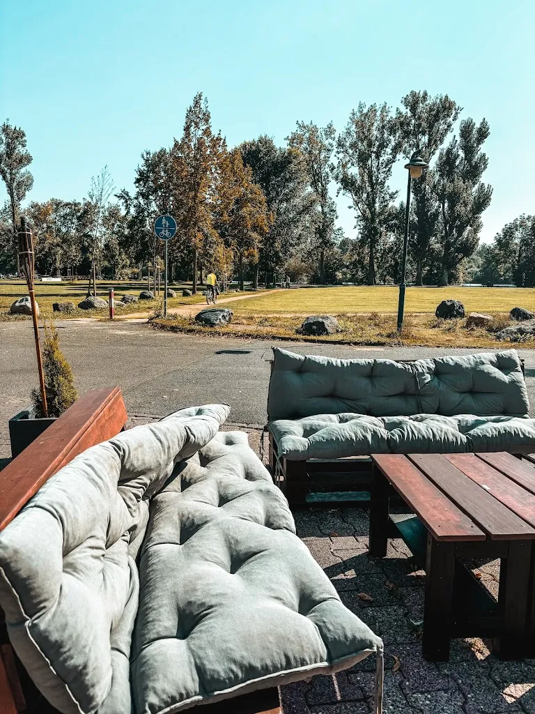 Wheelers Bar & Restaurant_Main_slider_image_1