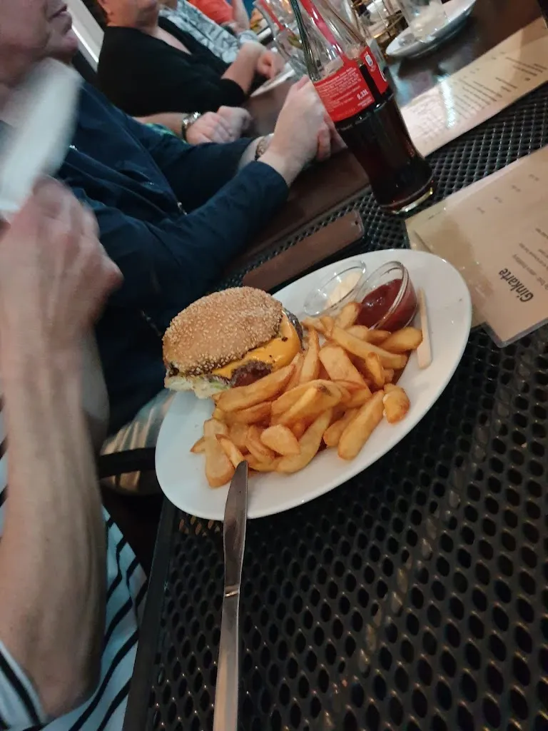 Menu_BAHNSINN ...die Bar mit Anschluss_Main_image_9