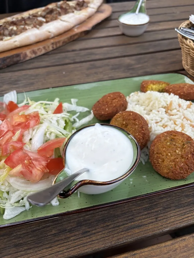 Menu_Okriftel Restaurant_Main_image_9