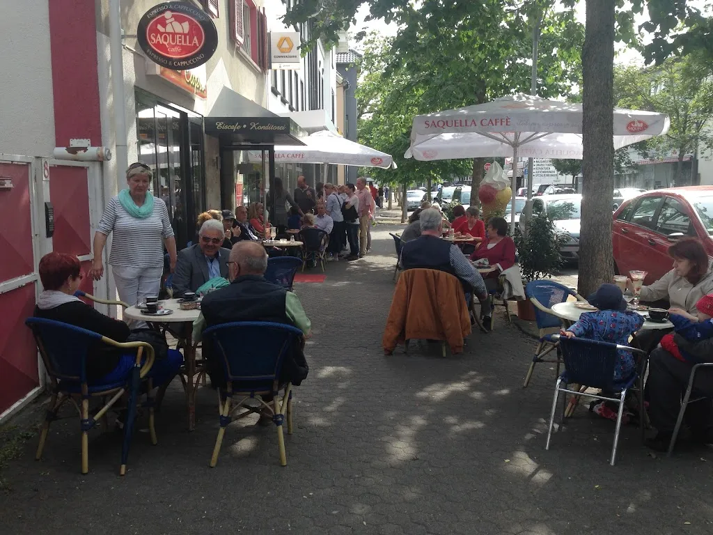 Eiscafé & Konditorei Capri ristorante a Main