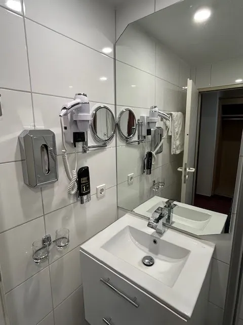 Frederic Petit_Parkhotel Frankfurt Airport_Main_recensione