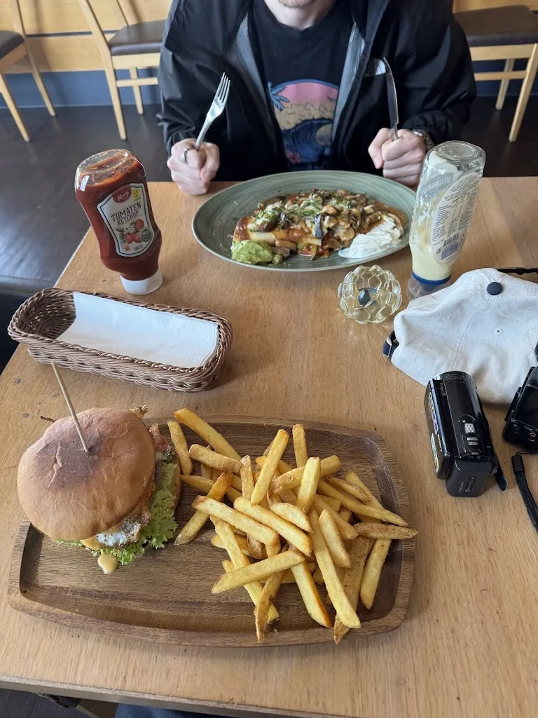 Pency Lucero_Gasthaus Meilenstein_Mahlberg_reseña