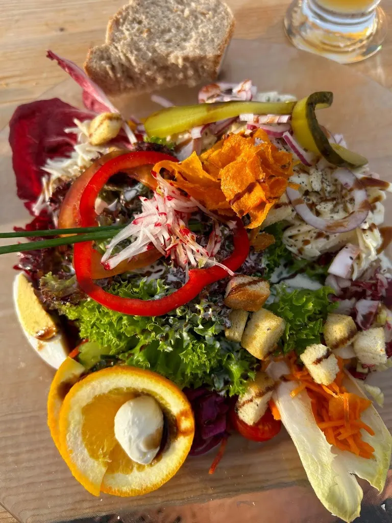 Maik Bertram_Conny's Hafenbeizli_Horn_recensione