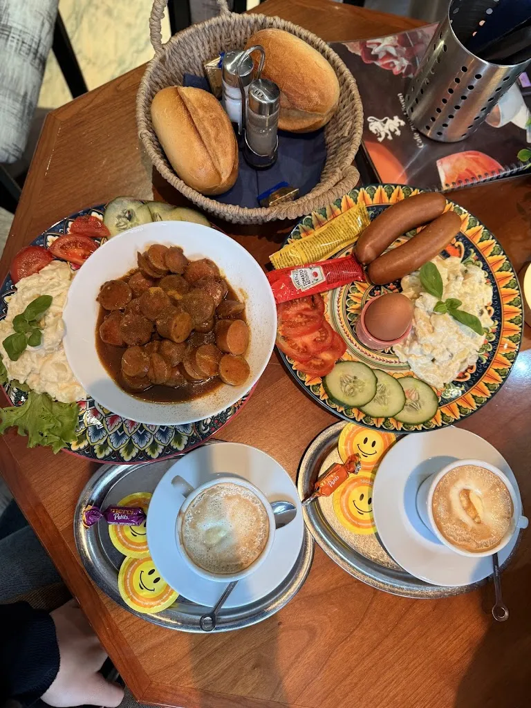 楊乃璇_Löwen Café_Idstein_review