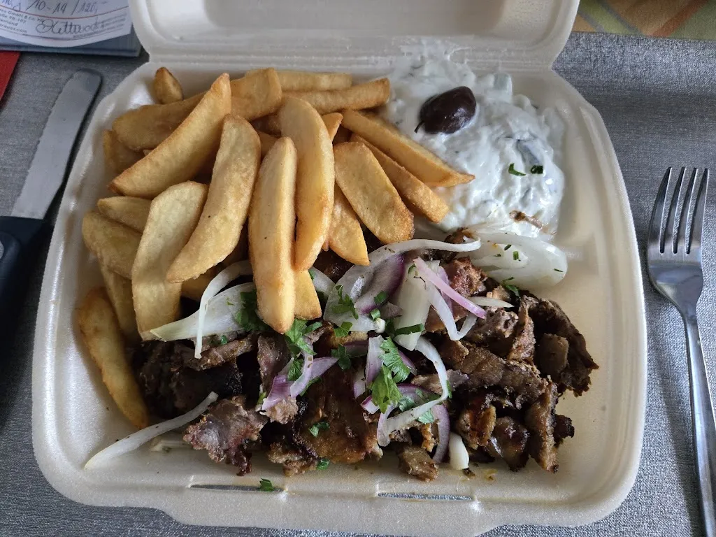 Zum Hohenstaufen Der Grieche_(Taunus)_slider_image_3