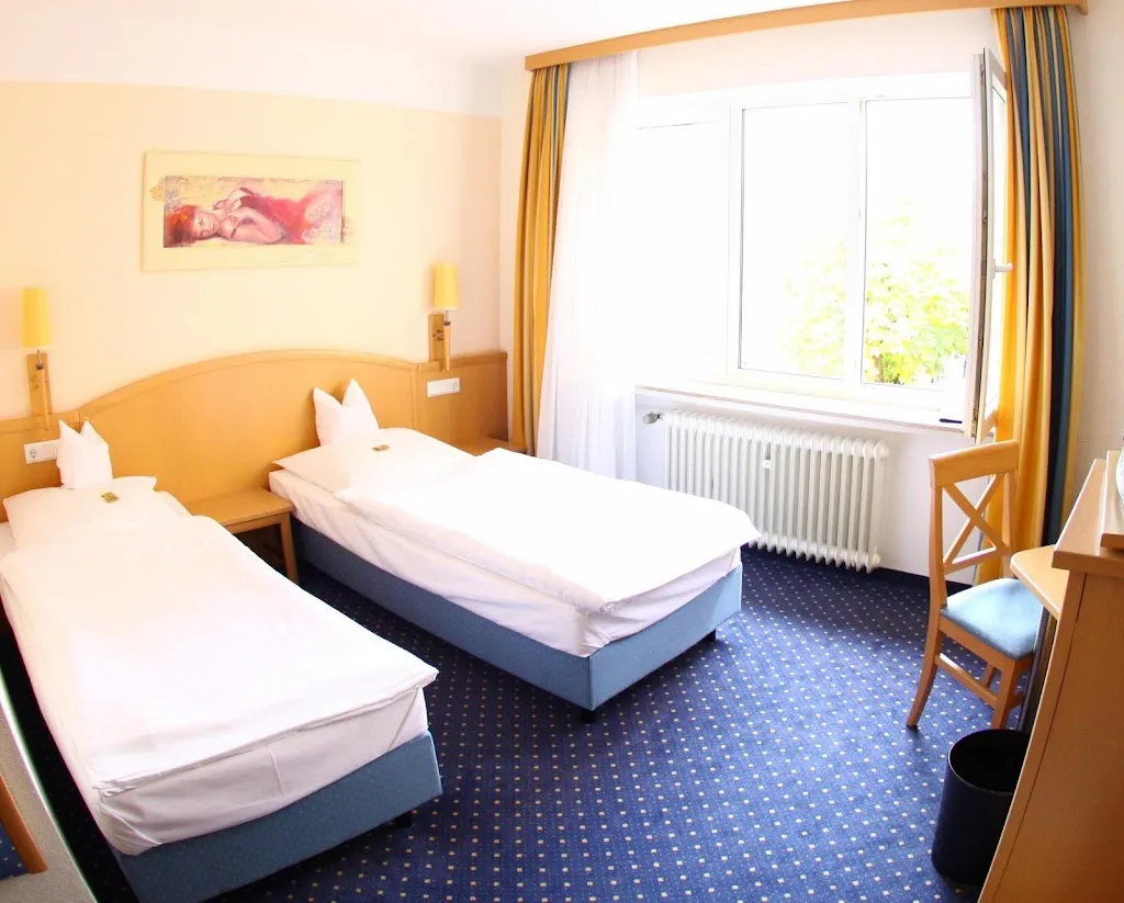 Zum goldenen Löwen, Kelkheim_(Taunus)_slider_image_2