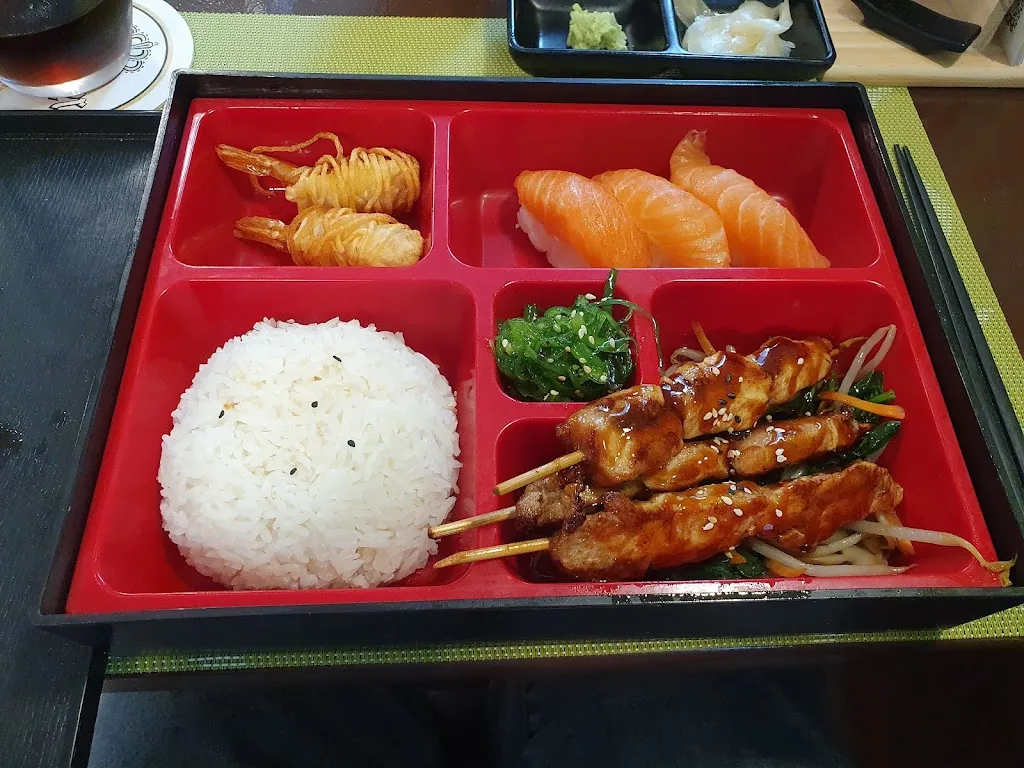 Menu_Salmon Sushi & Noodle Bar__imagen_2