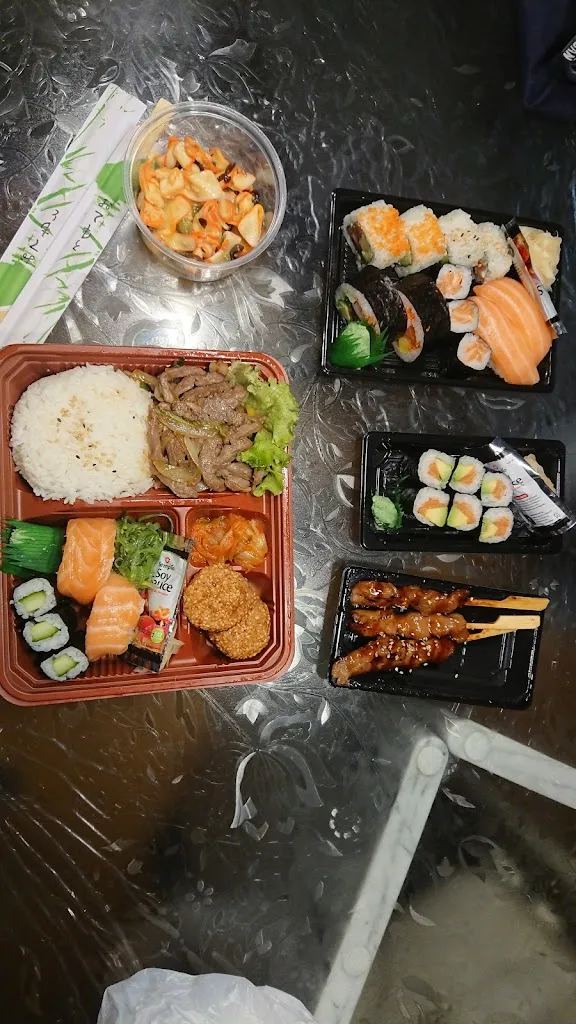 Menu_Salmon Sushi & Noodle Bar__imagen_6