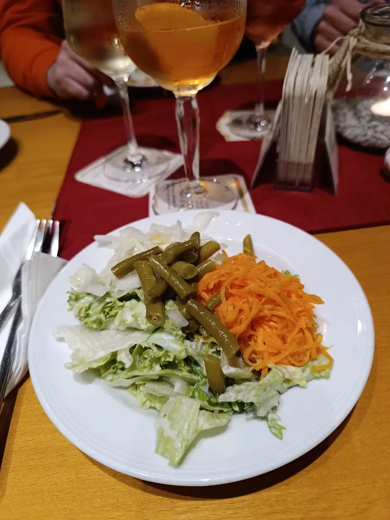 Menu_Max im Sportheim TSG Messel_Messel_image_3