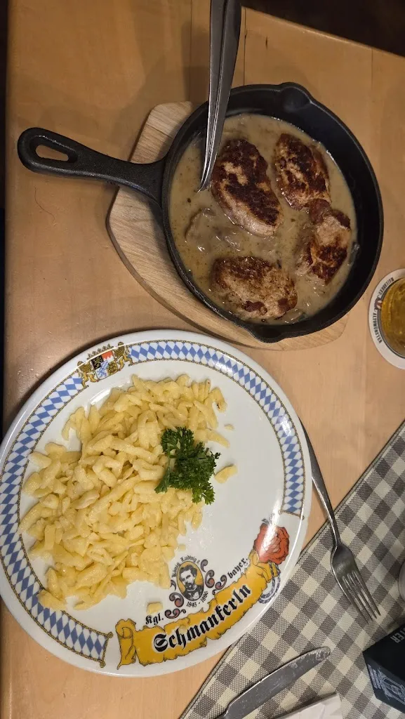 Michele Peghini_Zum Brünnstein_München_review