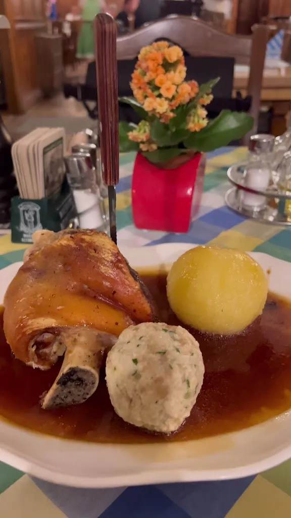 Zum Brünnstein_München_slider_image_2