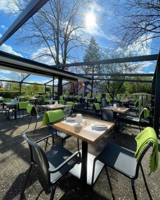 Alexandrion restaurant in Main