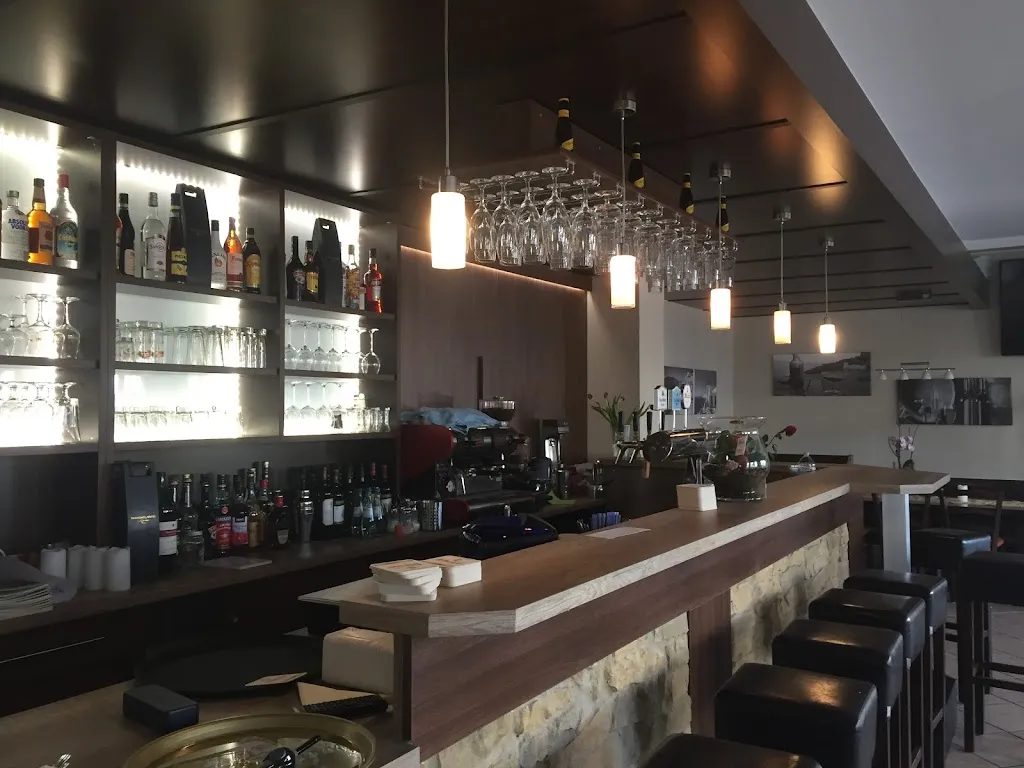 NISOS Die Insel - Restaurant * Lounge * Bar * Billard restaurant in Main