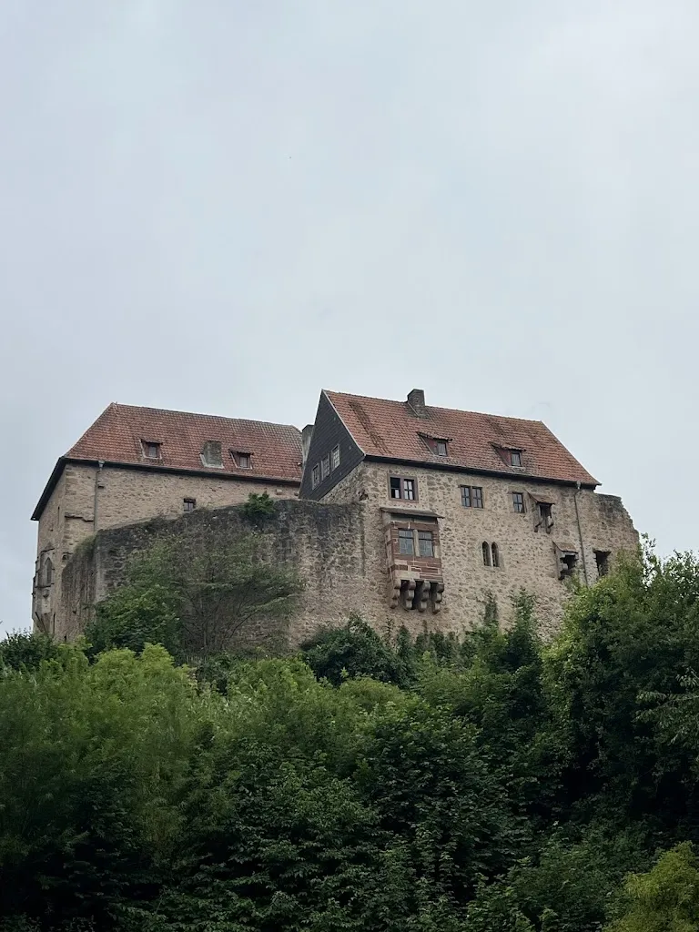 Sharon Wolfram_Burg Tannenberg_Nentershausen_review