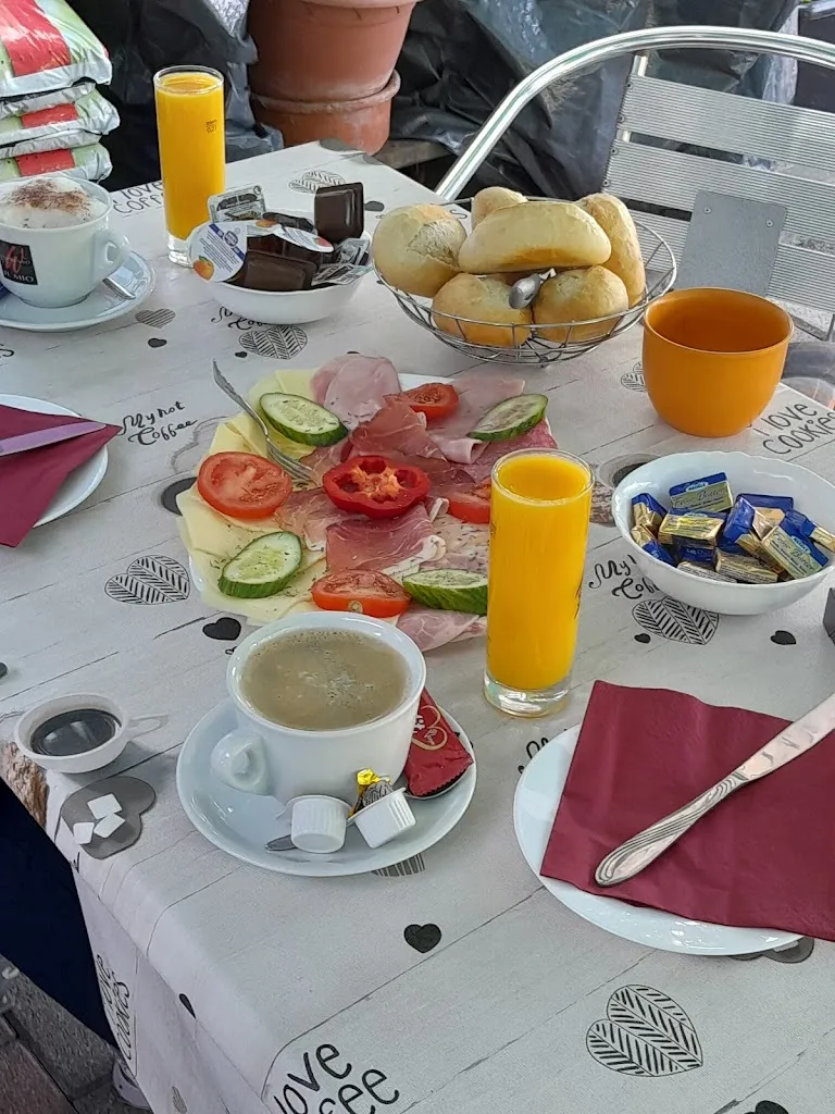 Bistro Galerie_Mörlenbach_slider_image_1