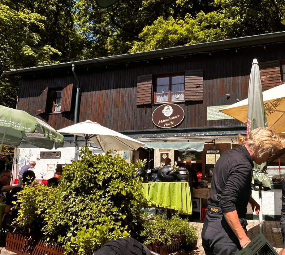 Mannheimer Huette restaurant in Neckarsteinach