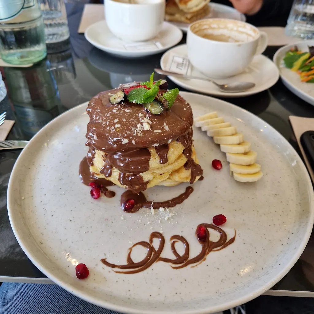 mi... Café & Bar_Mörfelden-Walldorf_slider_image_3