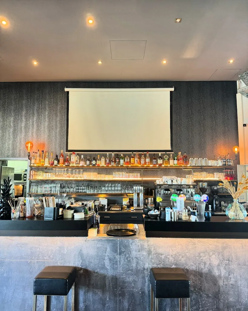 Motion Café Bar_Mörfelden-Walldorf_slider_image_1