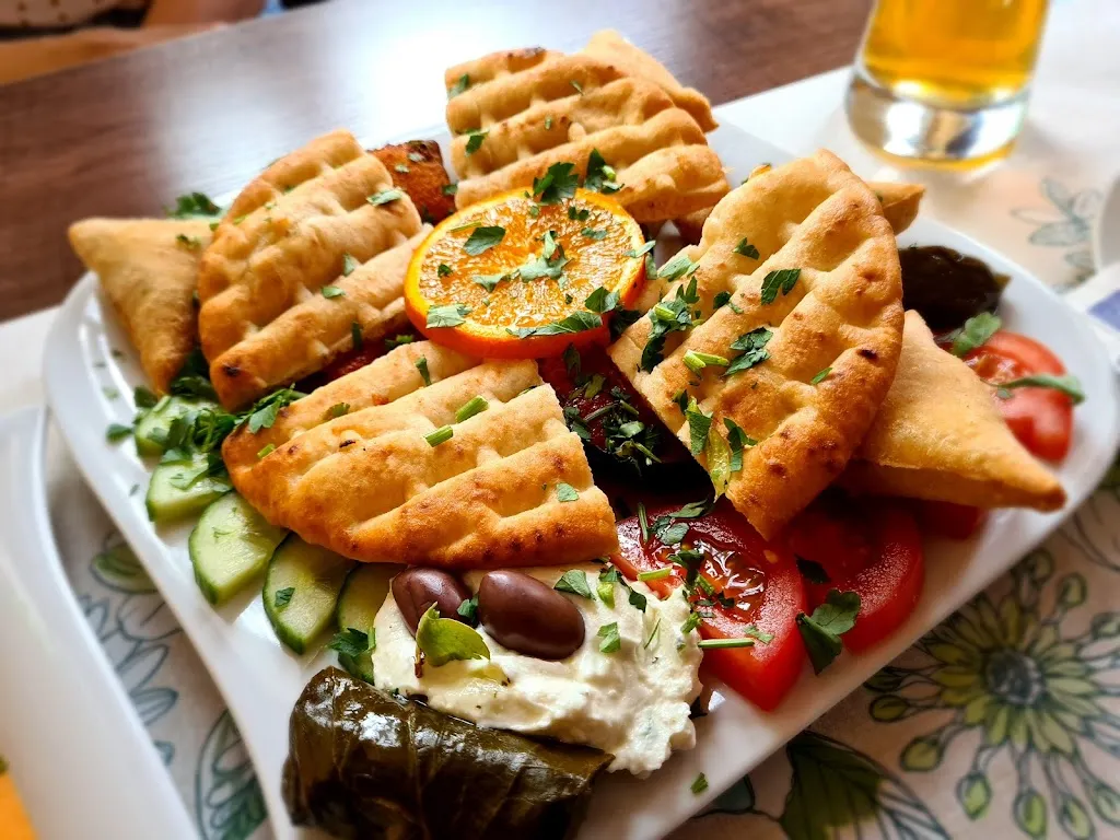 Delphi-Taverne__slider_image_2