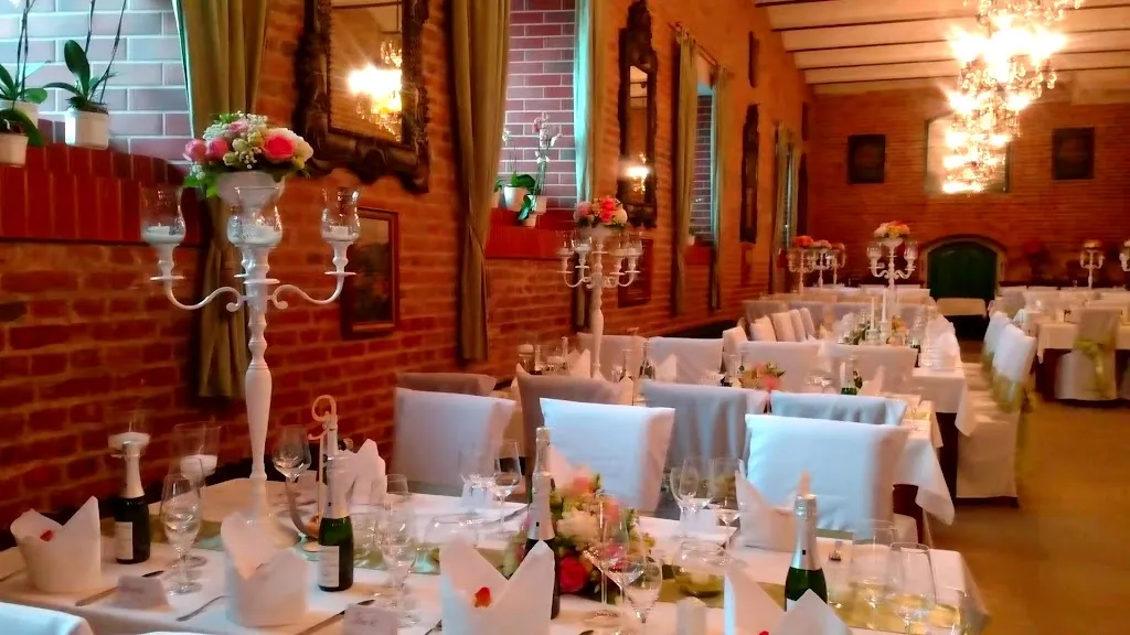 Hotel und Gasthaus Zur Henne restaurant in (Saale)