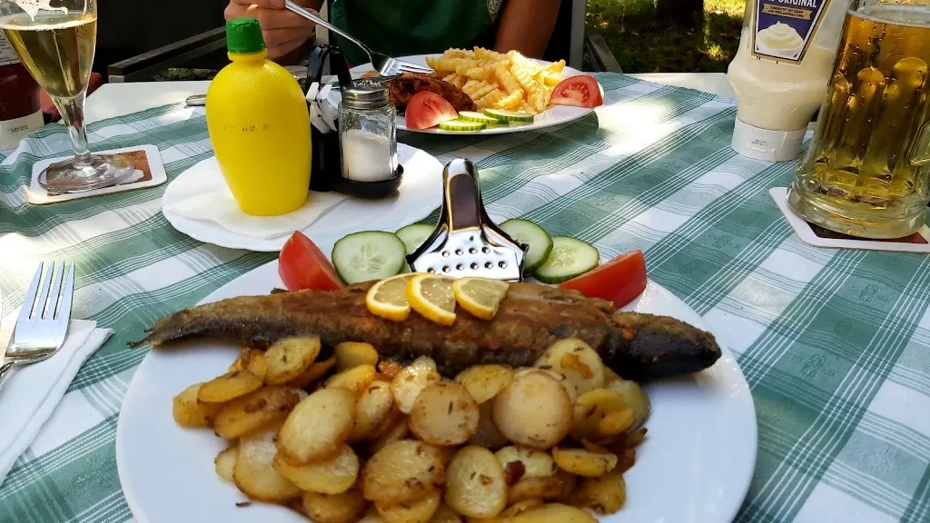 Siegfried Kreger_Gaststätte Burgblick_(Saale)_review