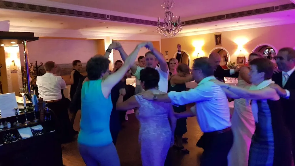 DJ Erbse jr._Gastwirtschaft & Hotel Hallescher Anger_(Saale)_review