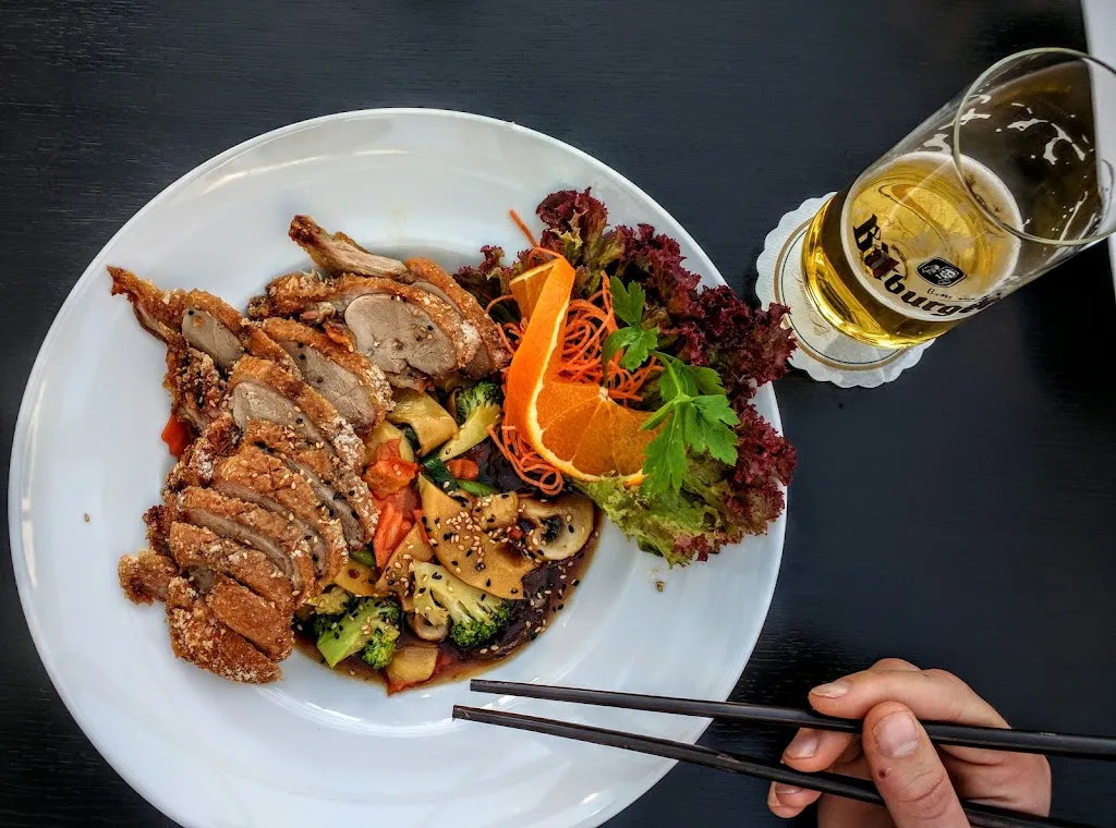 KHAI Sushi & More_Neu-Anspach_slider_image_2