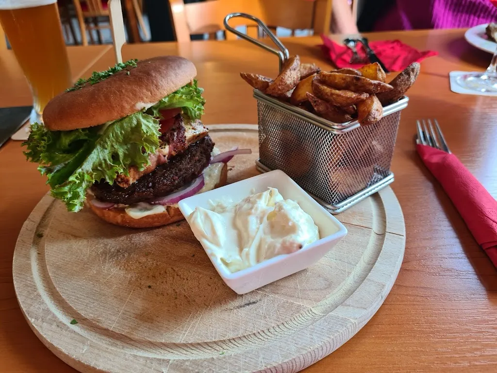 Dirk Steffens_Dorfkrug Kerspenhausen_Niederaula_review