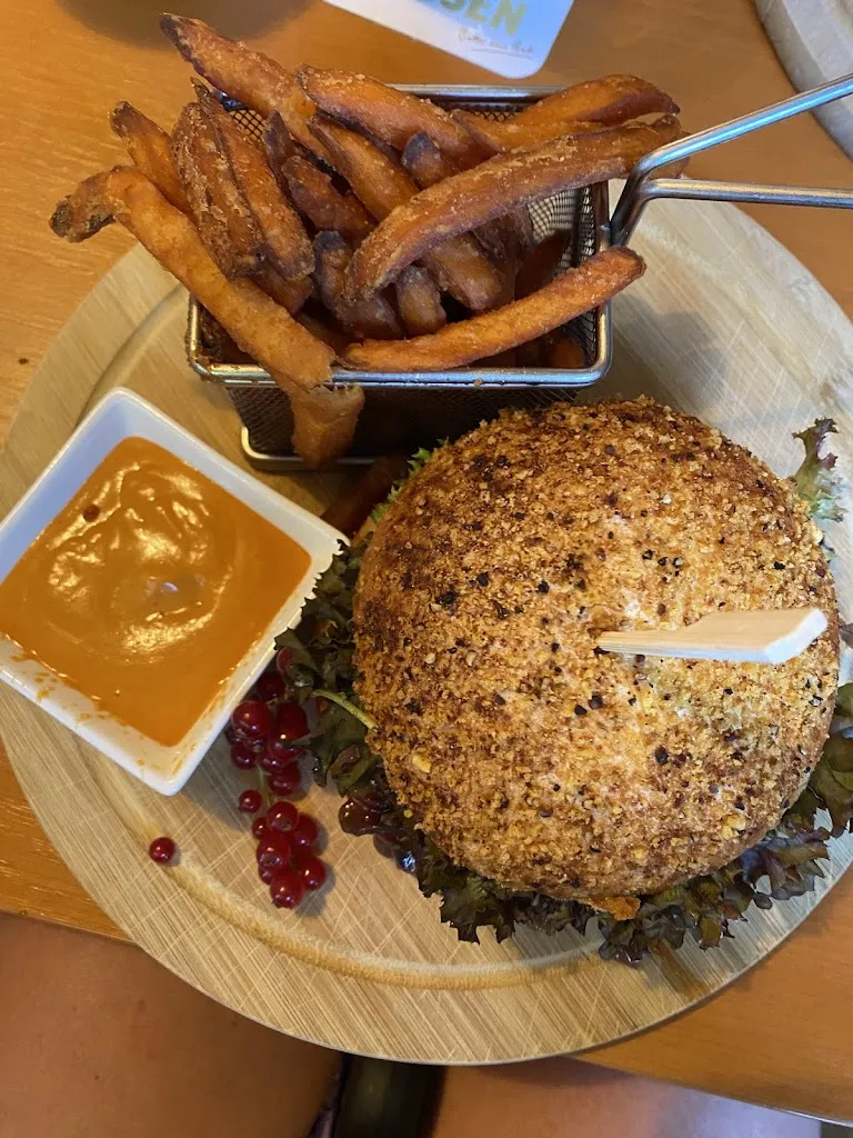 Madeleine R._Dorfkrug Kerspenhausen_Niederaula_review