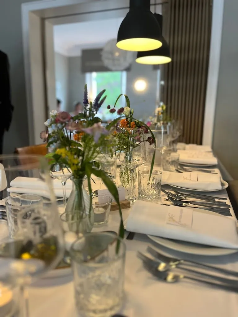 Scarlet Lausen_Little John's_Neukirchen-Vluyn_review