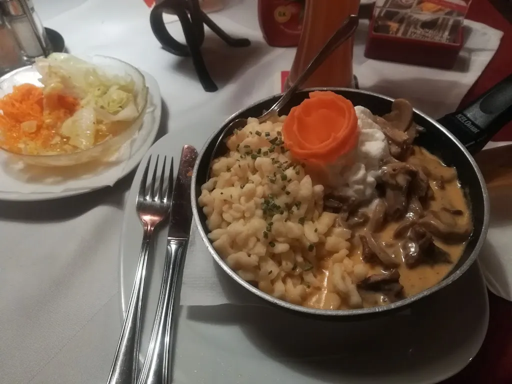 Jennifer L_Cafe Restaurant Pferdestall_Austria_review