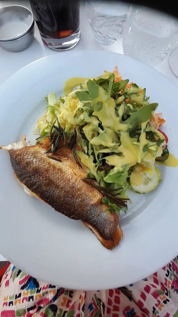 Thomas Ritchie_Fratellis Downtown_Main_review