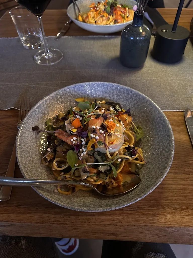 miroslav majinovic_sand & seele__review