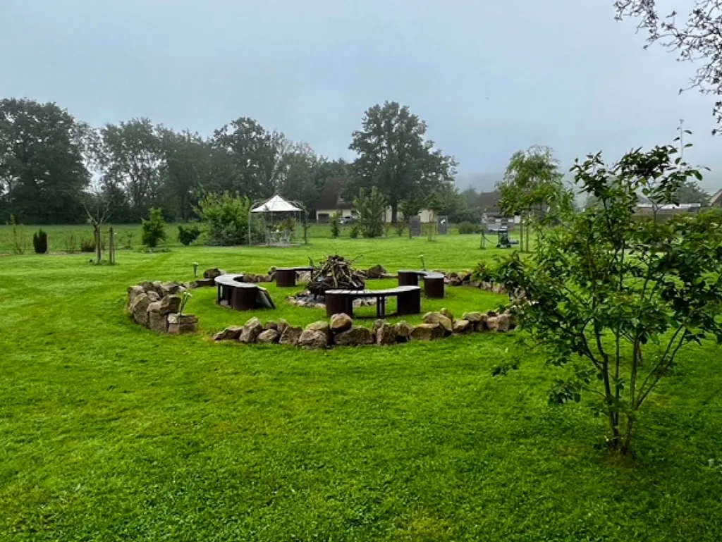 Sabine Greber-Beck_Ölmühle und Kräutergarten Zwei Lindenhof_Ottrau_review