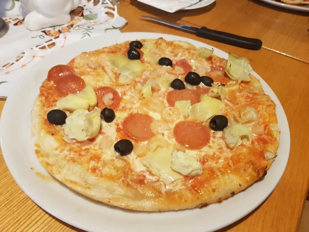 Hotel-Restaurant-Pizzeria Venezia Kornelia Rakic restaurant in Rauschenberg