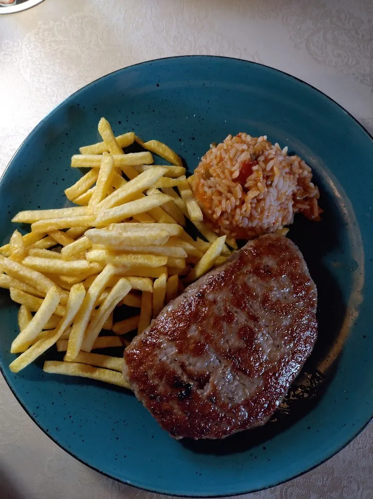 Zum Holzwurm_Raunheim_slider_image_3